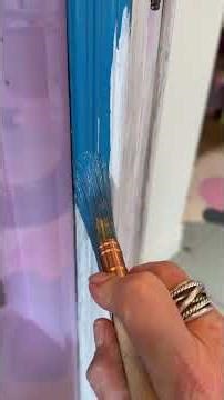 How to Paint a Straight Line without Tape #homedecor #home #interiordesign #diy