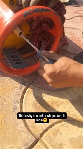 What’s Really Inside an LPG Cylinder? #sciencewithprem