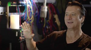 Steve Perry Has Signed In A New A Label And Set For A Tour