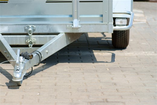 How to Tow a Trailer the WISER Way - Trailer Advice, Tricks and Tips