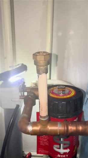 No heating I wonder why #plumber #plumbinglife #plumbing #plumbers #builder