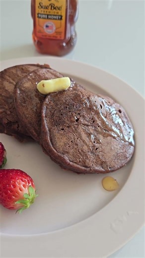 朝からチョコパンケーキ🍫水だけで作れるグルテンフリー玄米パンケーキ