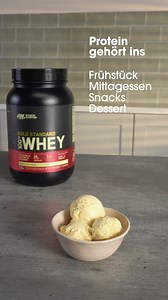 Protein-Eis mit nur 2 Zutaten? Yes please! 🍦💪 Dieses Dessert ist perfekt für heiße Tage – 52 g Protein, nur 313 kcal und super easy gemacht. Zutaten (für 1 Portion): 🥄 2 Messlöffel Gold Standard 100% Whey Vanilla Ice Cream 🥛 125 ml fettarme Milch Zubereitung: Whey und Milch in den Shaker geben und gut durchschütteln. In einen gefriergeeigneten Behälter füllen und mindestens 2 Stunden (oder über Nacht) einfrieren. Ca. 15 Minuten vor dem Genießen aus dem Gefrierfach nehmen. Das perfekte High-P