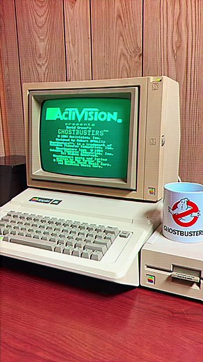 Did you know Garfield and Friends had two different theme songs? Which one was your favorite? “Friends Are There” was the original intro for Seasons 1 and 2. It was replaced by “Ready To Party” in Season 3. | Rerun The 80s