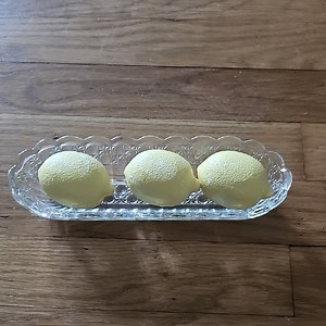 Avon Dish & Soaps Vintage Scalloped Crystal Soap Dish with 3 Lemon Soaps