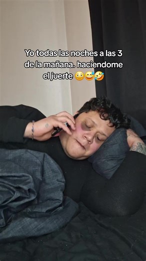 Quien mas anda asi 🫩 con un poquito de ojeras no más 🤣🤣 #humor #viraltiktok #Viral #viralvideos #llamada