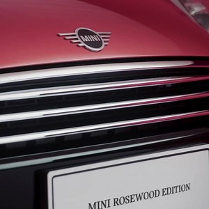 The MINI Rosewood edition is ready to turn heads in the city with the vibrant Indian Summer Red colour and Piano Black trims, you can be sure not to go unseen. | MINI