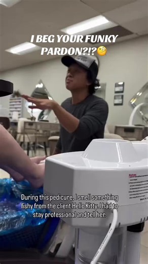 😐 UM….. Hello?!?