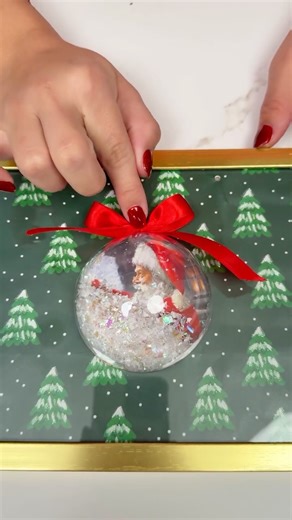 14M views · 43K reactions | Easy and adorable Christmas decoration This video was produced by Cirqnamics. | Home Hacks & Easy Snacks | Facebook