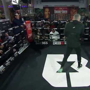 21K views · 212 reactions | LIAM 'BEEFY' SMITH! 數 Starting his open workout to a few boos from the Manchester crowd  #EubankSmith | Jan 21 | Sky Sports Boxing | Facebook