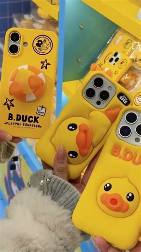 B. Duck 20th Anniversary Pop-up