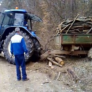 1M views · 3.4K reactions | New Holland pulling trailer out of mud Cre: Top Grind - TG | Top Grind - TG | Facebook