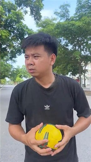 Cậu bé nghèo đã nhận được sự giúp đỡ từ anh trai tốt bụng #kindness