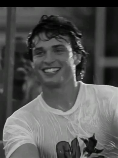 Smallville Clark Kent Tom Welling clips compilation