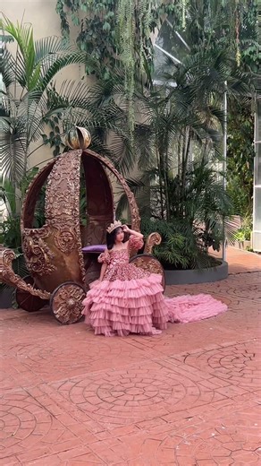 Behind the scene of a magical day! ✨💛 #kamarifilms#prebirthdayshoot #behindthescenes #kamarifilms