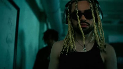 Llandel Veguilla on Instagram: "Estamos ready “Every Day”, el nene va pa’ la calle con rabia, con una propuesta musical diferente y con Dios por delante. Rompe @Sour_beat 👽🔝🥂"