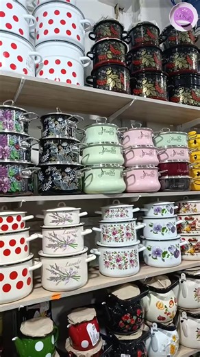 Beautiful Cooking pot #kitchenware #enamelwaer#vintagecookwaer#viralvideo #homedecor #trending