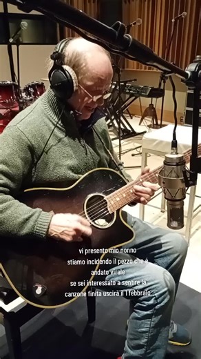 sto inseguendo il mio sogno con la persone che più amo in questo mondo #assoli #chitarra #nonno