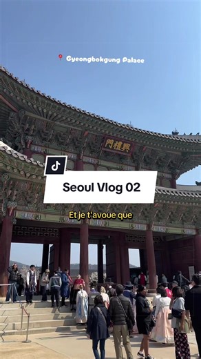 Deuxième jour à Seoul, ou plutôt troisième pcq le jour 2 a été assez compliqué … 💩 Mais ça ne nous a pas empêché de continuer d’explorer la Corée du Sud. Au programme : visite du palais de Gyeongbokgung, balade dans plusieurs quartiers dont le hanok village et coucher de soleil au pied de la N Seoul Tower. On reprend des forces et on y retourne pour le jour 4!! 💪🏻 #introvertdiaries #koreavlog #seoultrip