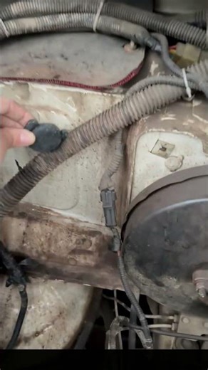 "Find Your Loved Ones, Cars, or Valuables in Real-Time with Our Accurate GPS Tracker 📍"