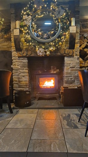 Fires Are Blazing ...Come Enjoy With Our Festive Menu ...Who Knows ,Santa Might Make An Apperance 🎅🎄🎅🎄 | The Lakeside Inn