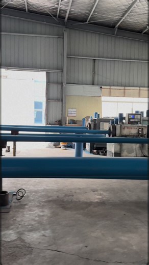 In the thread processing of 6-meter long PVC water pipes, high-precision CNC machine tools control the accuracy of each pattern, ensuring even and regular threads with tight bite, balancing sealing and stability, making the pipe connection more fitting and installation more efficient.#pvc #water #pipe