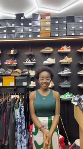 Votre boutique est basée à douala Kotto fin goudron mbangue Le whatsapp 6️⃣8️⃣6️⃣9️⃣8️⃣6️⃣8️⃣6️⃣7️⃣ 686986867 | SKEU 237