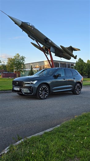 Just mesmerising 😍 Forest Lake XC60 with the Cardamom Nordico upholstery. My car for the next week, but wish I could keep this forever.. Such a timeless masterpiece, and maybe last of it's kind here in Norway. Check more in today's YouTube video, that's dropping in a litter hour or so. Video by me @volvo_kristian #VolvoXC60 #XC60 #PlugInHybrid #Volvo #MadeBySweden #Cars #SUV #Norway | Volvo Kristian