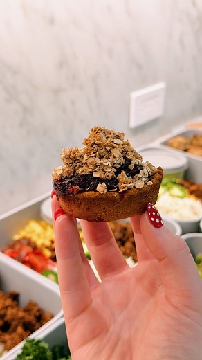 JANE OLIVIA👩🏼‍🍳✨🍝🥒🍒🍰 on Instagram: "these mini gluten free cranberry tarts have my heart🥹🥹"