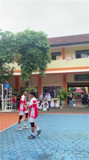 Kejuaraan Voli MAN 1 Banyuwangi di Festival Ijen Marchii