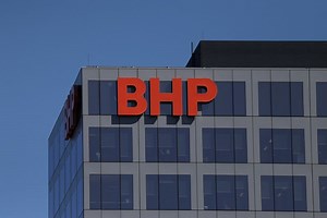 China calls halt to BHP iron ore cargoes during pricing talks, Bloomberg News reports