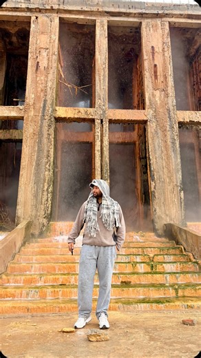 Ihéb Jamél on Instagram‎: "البرادة في سوق الأحد (ولاية قبلي) هي معلم فريد وتراثي في الجنوب التونسي مرتبط بطريقة تقليدية لتبريد المياه في المناخ الصحراوي الحار Amazigh heritage, Berber architecture, South Tunisia, mountain village, traditional food, cultural tourism, authentic experience, Tunisian culture, nature discovery, Camping sauvage, nature, aventure, bivouac, feu de camp, liberté, tente, nuit étoilée, plein air, randonnée, évasion, éco-tourisme, slow travel, reconnexion, minimalisme, sac