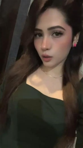 British Green Dress Look 💚 | Elegant Style Vlog