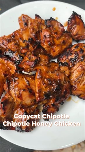 Have your favorite fast food at home with this Copycat “Chipotle” Chipotle Honey Chicken🔥 Recipe⬇️ 2 lbs boneless skinless chicken thighs 1-2 chipotle peppers in adobo, plus 1 TBSP adobo sauce (reserve extra for the ranch!) 3 TBSP honey, divided 2 tsp cumin 2 tsp smoked paprika 1 tsp garlic powder 2 TBSP lime juice 3 TBSP avocado oil 2 tsp kosher salt 1/2 tsp black pepper HIGH PROTEIN ADOBO RANCH: 1/2 c plain Greek yogurt 3 TBSP ranch seasoning 1-2 TBSP adobo sauce from chipotles (adjust to hea