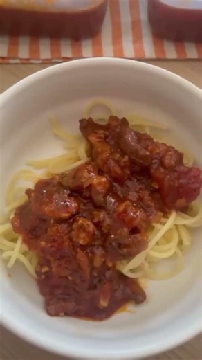 Spaghetti Prego tomato sauce with extra beef minced #foodgasm #cookingvideo #spaghetti #prego #food