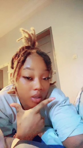 Vidéos de Emma lohoues🤑🥳 (@emma.rubi2) avec son original - grâce elle même 😍❤️