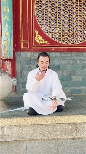 260160-Stiff, cold, and painful fingers? Try this.