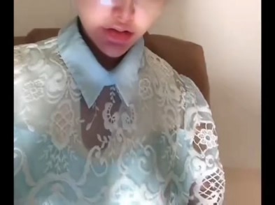 【虫母Jane】虫母Jane在评论区看到自己美照之后破防删评并颁发毕业证