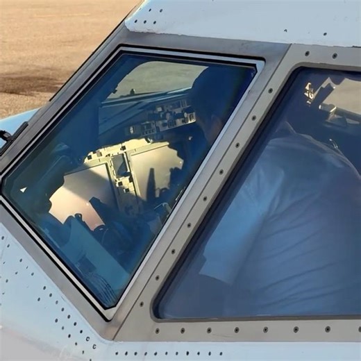 Boeing 737 MAX 8 Ultra Close-Up Before Takeoff | 4K #shorts