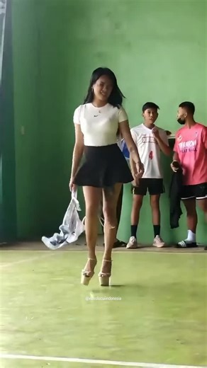 Video Lucu Indonesia on Instagram: "Mari kita tertawa 🤣🤣🤣 Akun Meme Tanpa Wm Judol #videolucu #memeindonesia #humor #memelucu #meme"