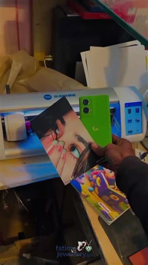 Custom Mobile Covers and Skins to Personalize Your Phone