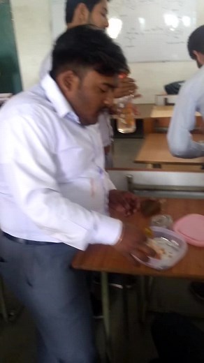 mere class ka bheem 😆😅