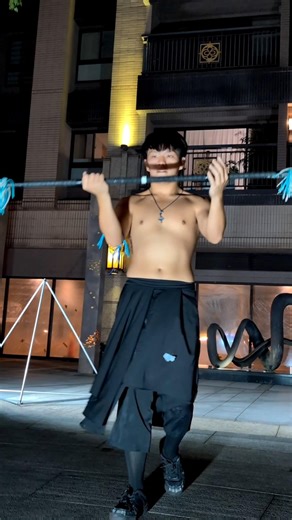 街頭特技 接觸棍特技 水晶球棍 - 現代街頭藝術家 未央 #街頭藝人 #街頭表演 #街頭特技 #街頭攝影 #接觸棍 #接觸棍特技 #接觸棍表演 #未央視覺特技團隊