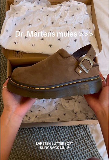 Stylish Dr. Martens Mules for Autumn Outfits