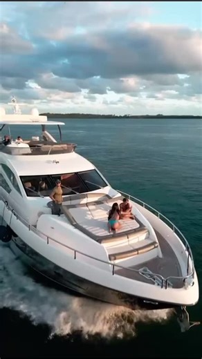 Blue Lagoon Yachts on Instagram: "Not your average yacht day 4H | 6H | 8H available Floating mats • Unicorns • Floating pool Charter with Blue Lagoon Yachts DM now before it’s gone"