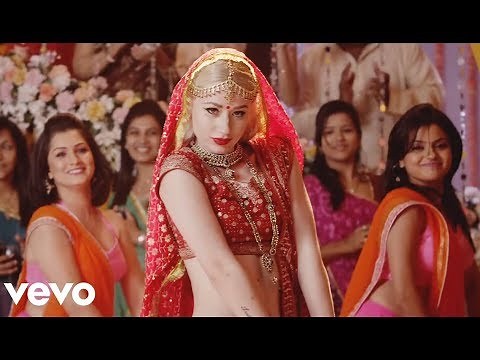 Iggy Azalea - Bounce (Official Music Video)