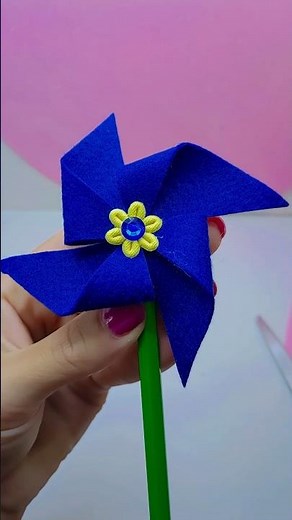Have you seen how easy it is to make a pinwheel?
