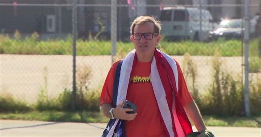 Man shares story after detainment at ICE facility in Broadview