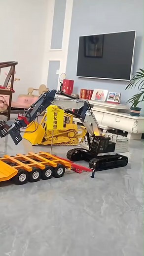 RC Excavator Load On The Trailer | RC Media