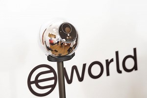 Serba-Serbi Worldcoin dan WorldID Besutan Bos OpenAI yang Diblokir Komdigi  - Teknologi Katadata.co.id